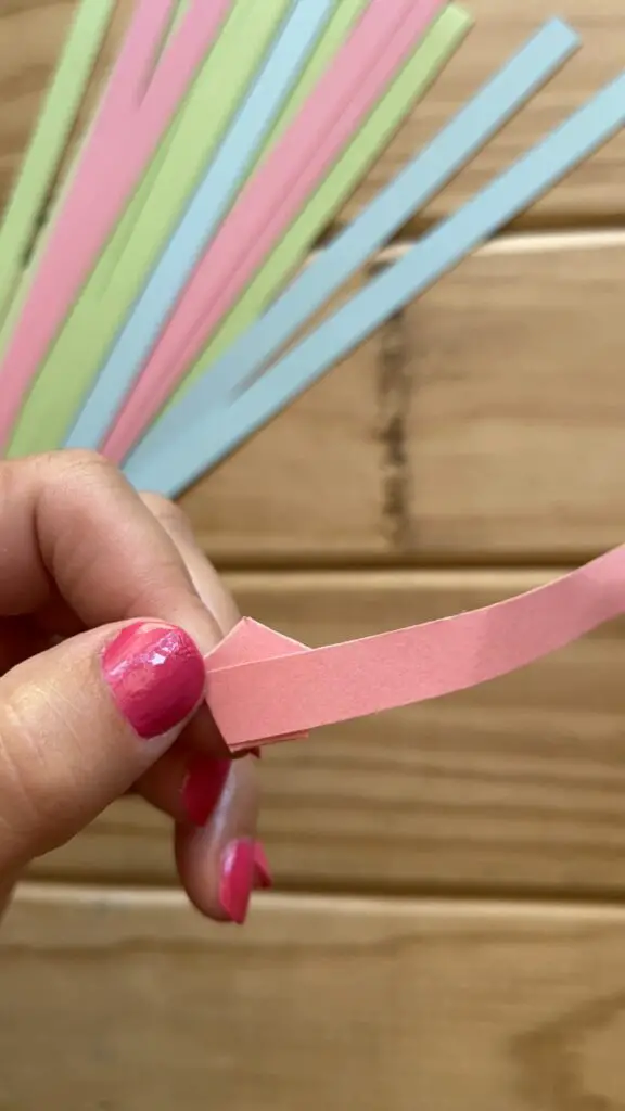 How to make paper starts from strips